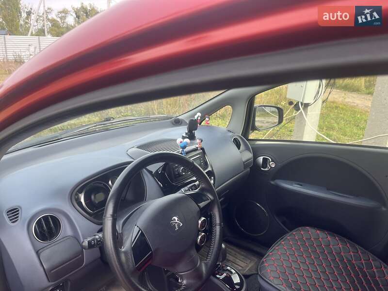 Хэтчбек Peugeot iOn 2015 в Киеве