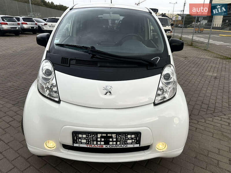 Хэтчбек Peugeot iOn 2017 в Львове