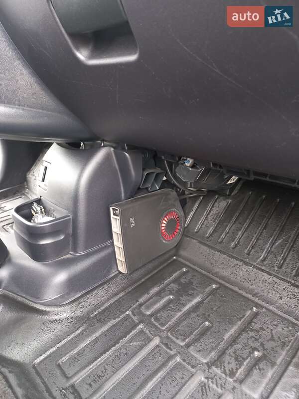 Хэтчбек Peugeot iOn 2011 в Луцке фото 40 Хэтчбек Peugeot iOn 2011 в Луцке