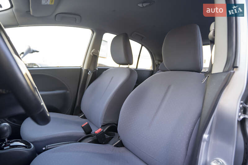 Хэтчбек Peugeot iOn 2017 в Киеве фото 16 Хэтчбек Peugeot iOn 2017 в Киеве