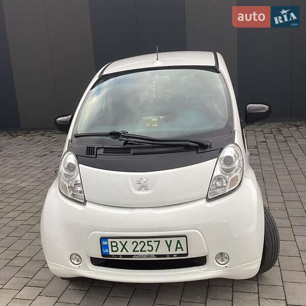 Хетчбек Peugeot iOn 2016 в Хмельницькому