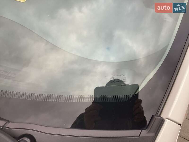 Хетчбек Peugeot iOn 2016 в Хмельницькому