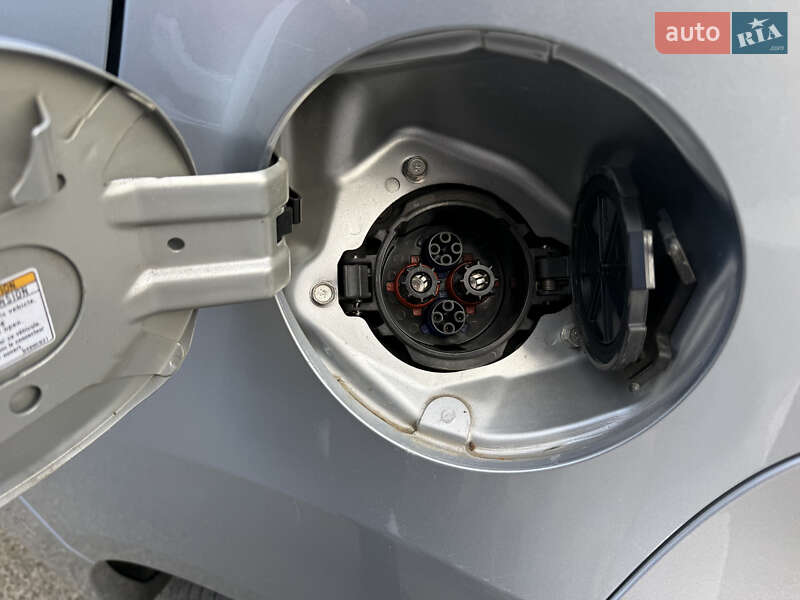 Хэтчбек Peugeot iOn 2017 в Киеве фото 26 Хэтчбек Peugeot iOn 2017 в Киеве