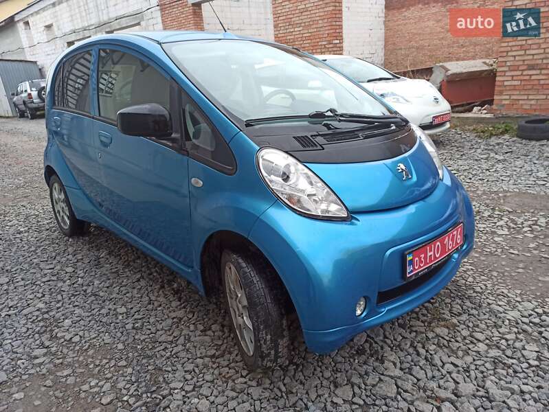 Хэтчбек Peugeot iOn 2015 в Виннице фото Хэтчбек Peugeot iOn 2015 в Виннице