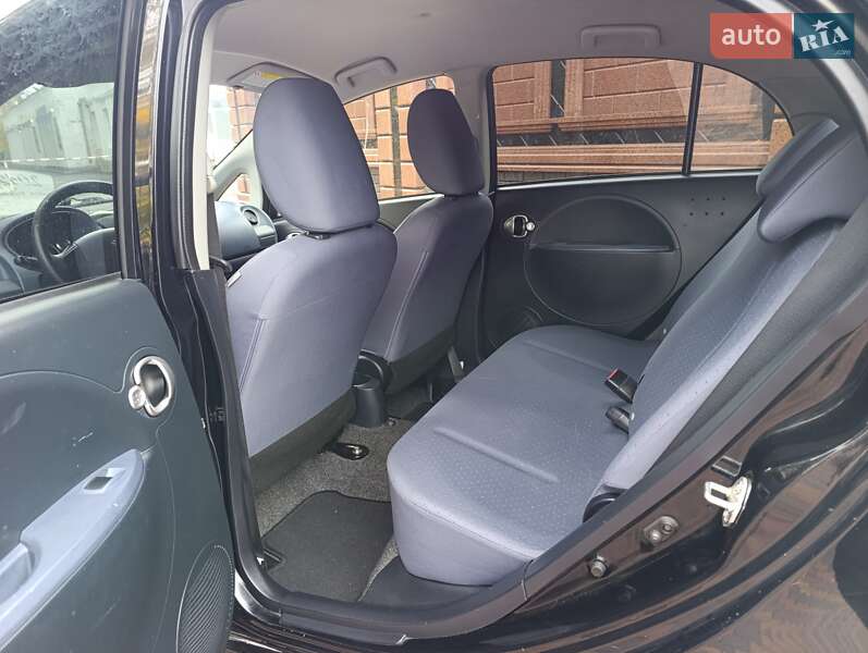 Хетчбек Peugeot iOn 2012 в Звягелі