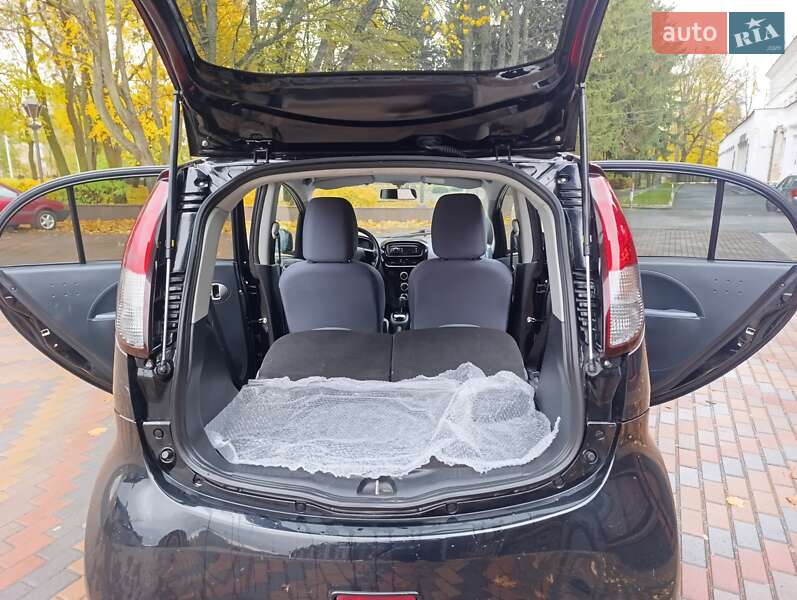 Хетчбек Peugeot iOn 2012 в Звягелі