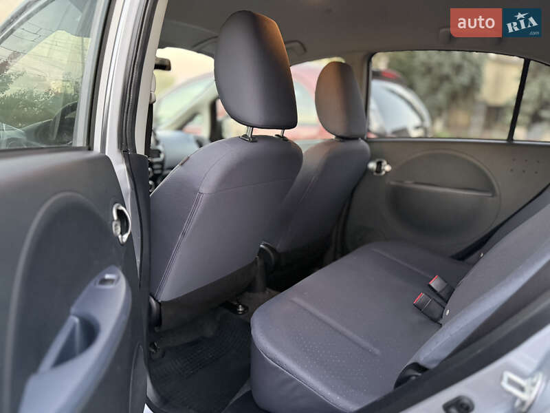 Хэтчбек Peugeot iOn 2013 в Житомире фото 6 Хэтчбек Peugeot iOn 2013 в Житомире