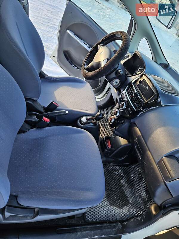 Хэтчбек Peugeot iOn 2011 в Тернополе фото 10 Хэтчбек Peugeot iOn 2011 в Тернополе