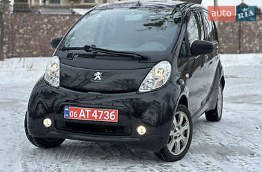 Хетчбек Peugeot iOn 2013 в Звягелі