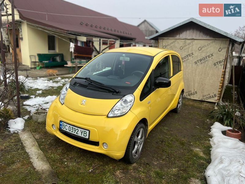 Peugeot iOn 2011