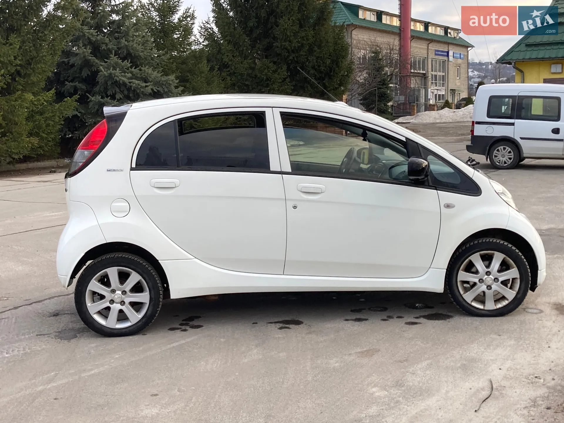 2013 Peugeot iOn - мініатюра 31