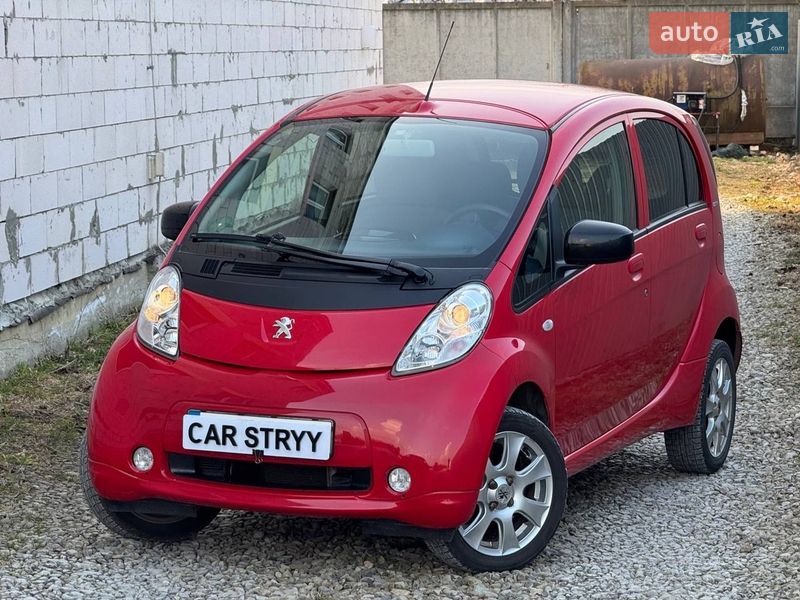 Хэтчбек Peugeot iOn 2011 в Стрые