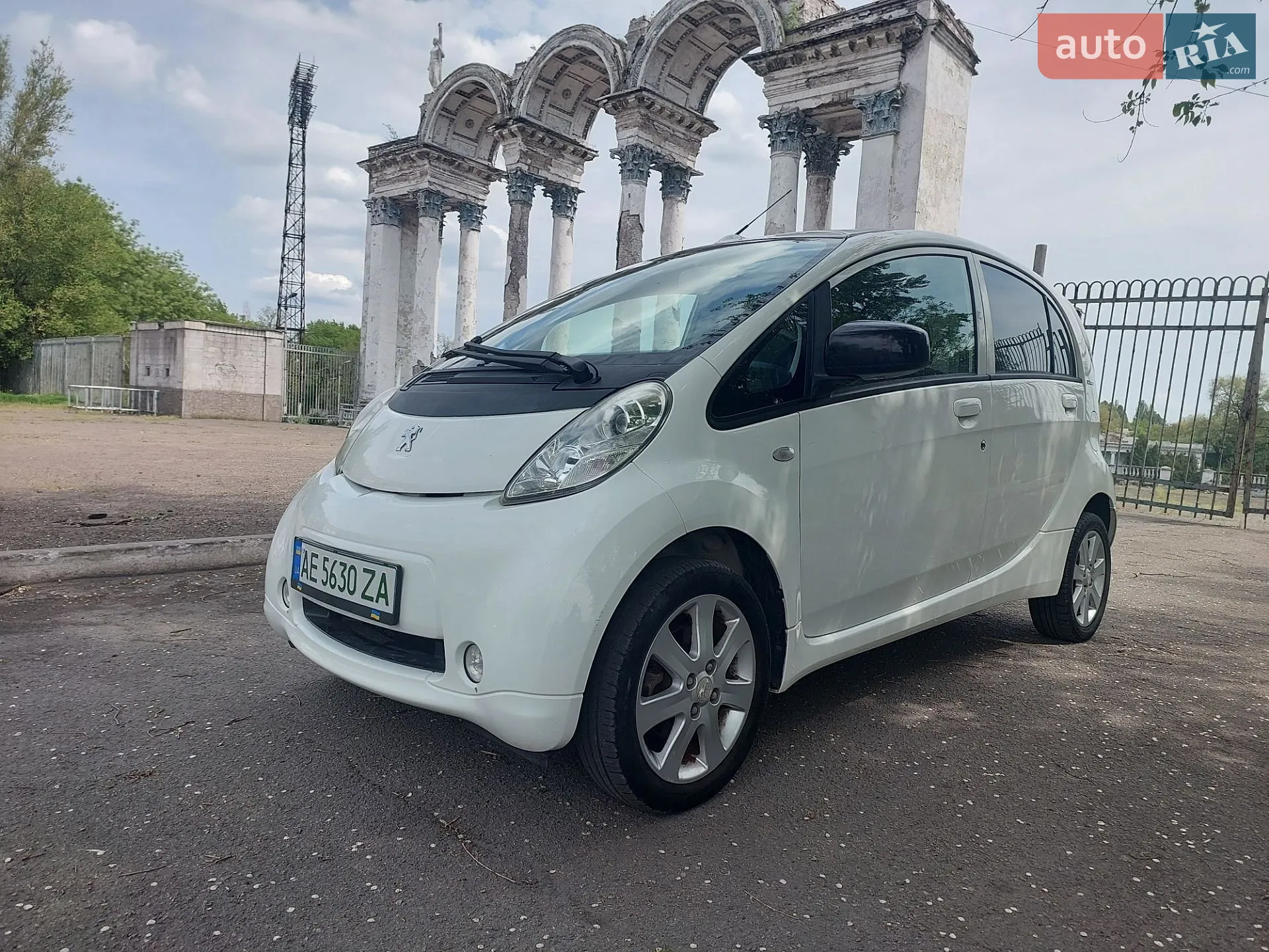 2012 Peugeot iOn - мініатюра 2