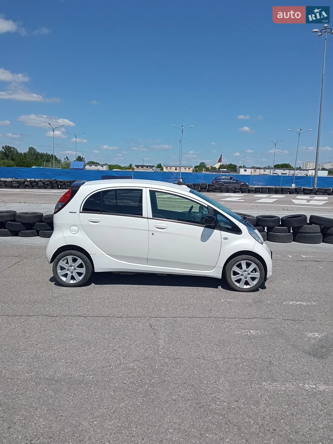 2016 Peugeot iOn - мініатюра 5