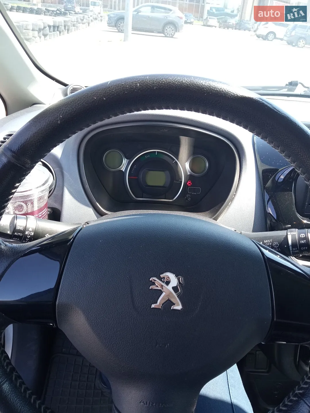 2016 Peugeot iOn - мініатюра 13