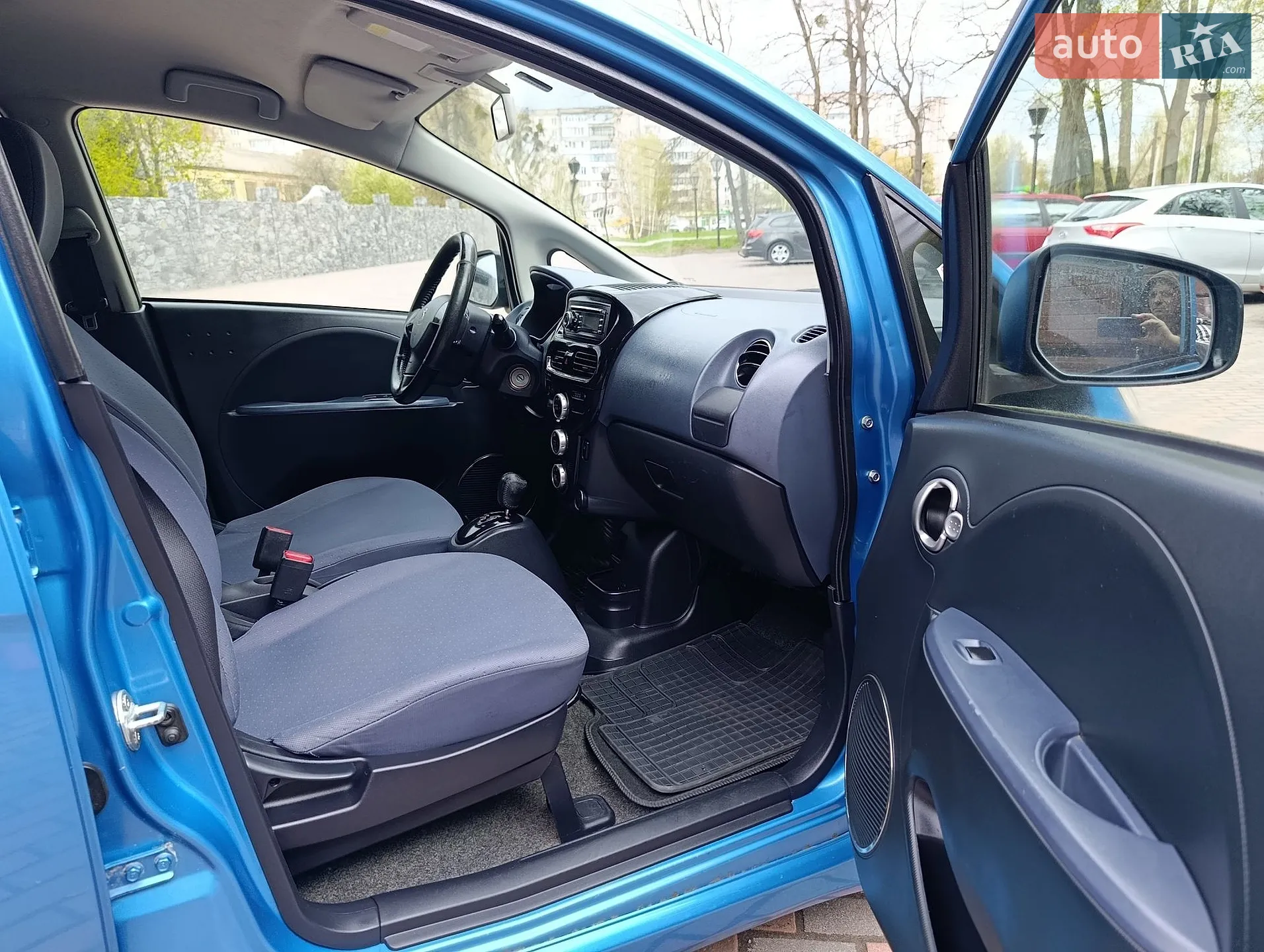 2011 Peugeot iOn - мініатюра 13