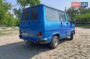 Мінівен Peugeot J5 1991 в Єланці