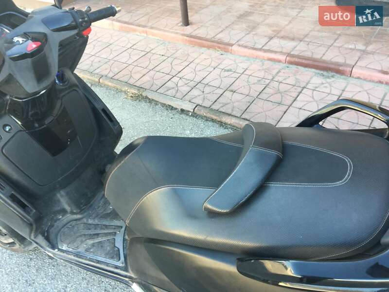 Макси-скутер Peugeot Metropolis 2017 в Львове