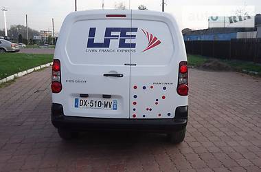 Грузопассажирский фургон Peugeot Partner 2015 в Дубно