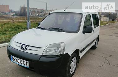 Вантажопасажирський фургон Peugeot Partner 2006 в Рівному