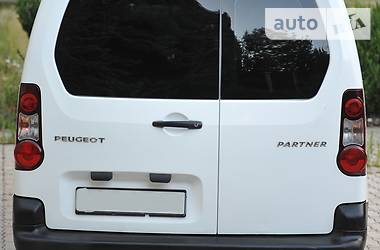 Вантажопасажирський фургон Peugeot Partner 2014 в Дніпрі