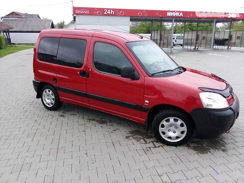 Мінівен Peugeot Partner 2008 в Косові