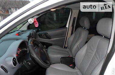 Мінівен Peugeot Partner 2010 в 