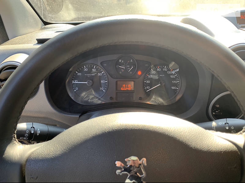 Вантажопасажирський фургон Peugeot Partner 2012 в Хмельницькому фото 3 Вантажопасажирський фургон Peugeot Partner 2012 в Хмельницькому