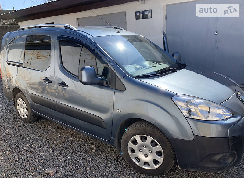 Вантажопасажирський фургон Peugeot Partner 2012 в Хмельницькому фото Вантажопасажирський фургон Peugeot Partner 2012 в Хмельницькому