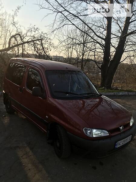 Грузопассажирский фургон Peugeot Partner 2001 в Золочеве