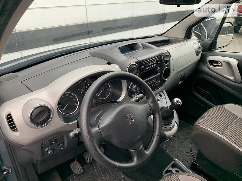 Мінівен Peugeot Partner 2011 в Рівному