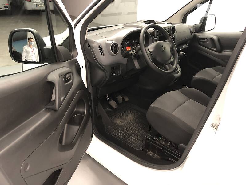 Універсал Peugeot Partner 2017 в Києві фото 4 Універсал Peugeot Partner 2017 в Києві