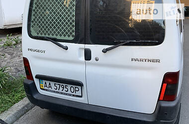 Грузопассажирский фургон Peugeot Partner 2005 в Киеве
