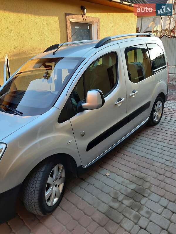 Мінівен Peugeot Partner 2011 в Чернівцях фото 3 Мінівен Peugeot Partner 2011 в Чернівцях