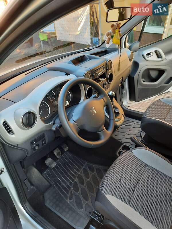 Мінівен Peugeot Partner 2011 в Чернівцях фото 9 Мінівен Peugeot Partner 2011 в Чернівцях