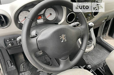 Минивэн Peugeot Partner 2011 в 