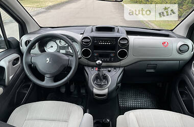 Минивэн Peugeot Partner 2011 в 