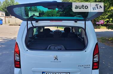 Мінівен Peugeot Partner 2016 в Житомирі