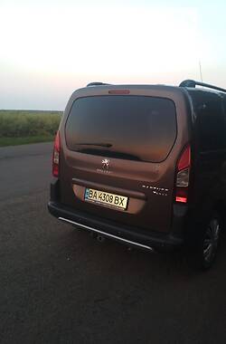Мінівен Peugeot Partner 2015 в Гайвороні