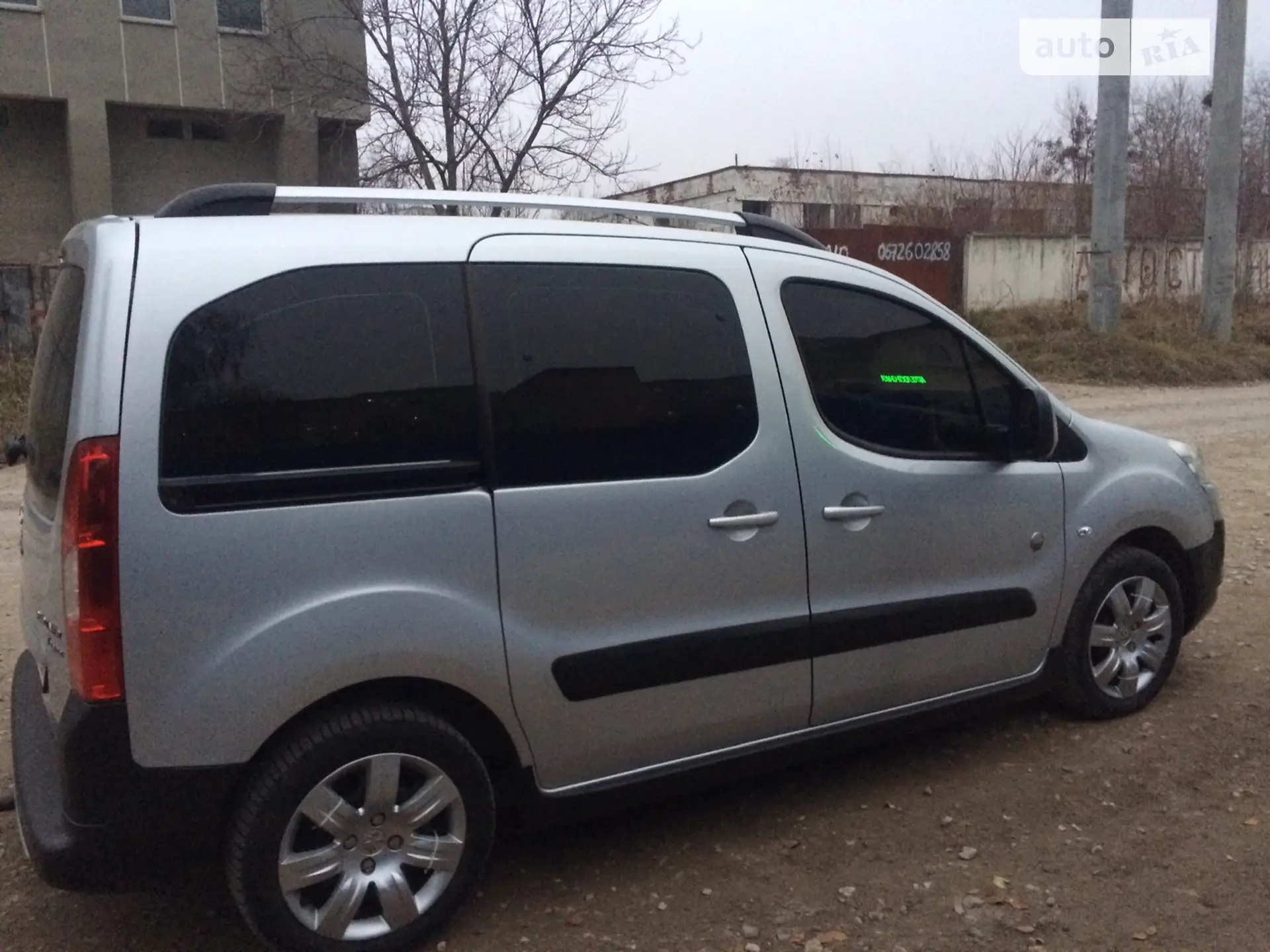 2010 Peugeot Partner - мініатюра 2