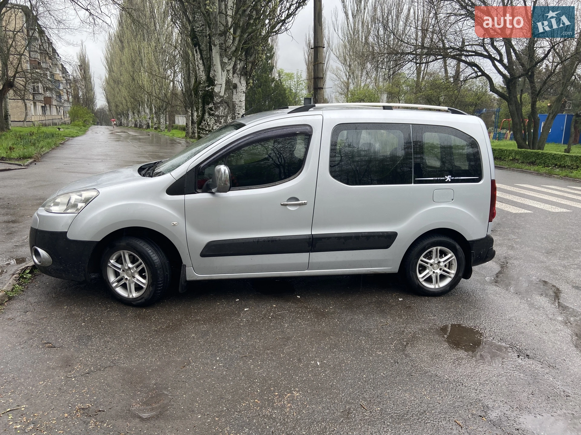 2010 Peugeot Partner - мініатюра 3