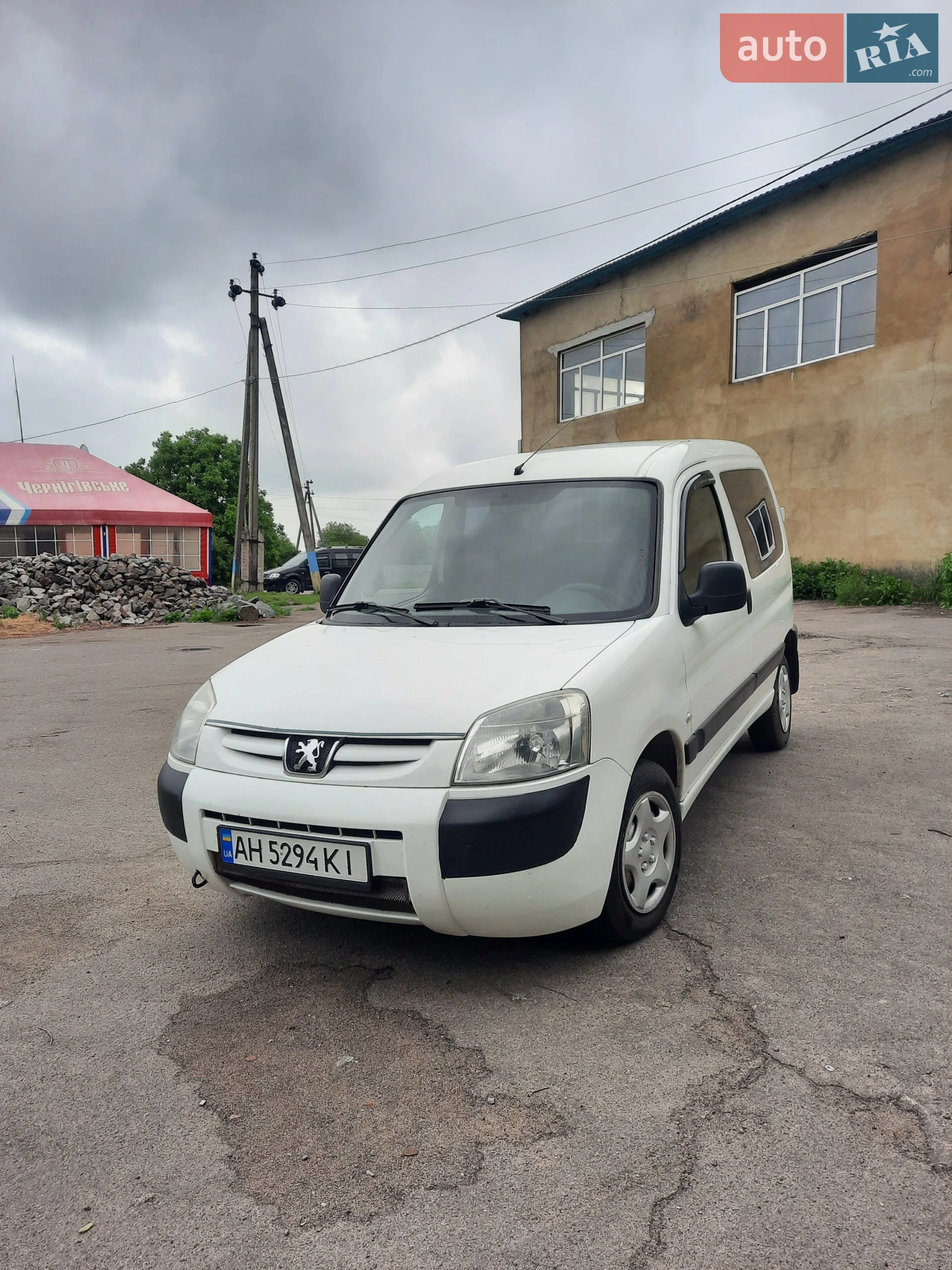 2011 Peugeot Partner - мініатюра 2