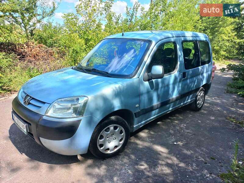 Минивэн Peugeot Partner 2004 в Староконстантинове