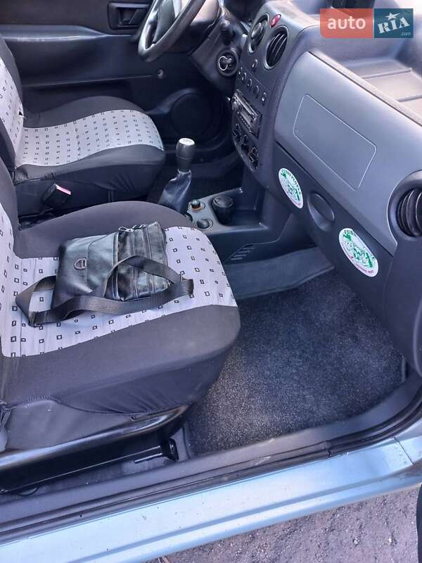 Минивэн Peugeot Partner 2004 в Староконстантинове