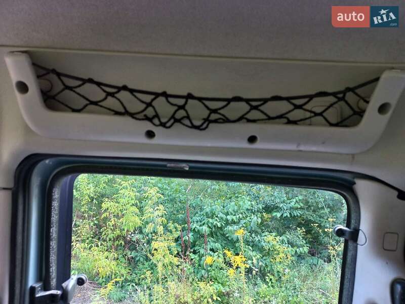 Минивэн Peugeot Partner 2004 в Староконстантинове