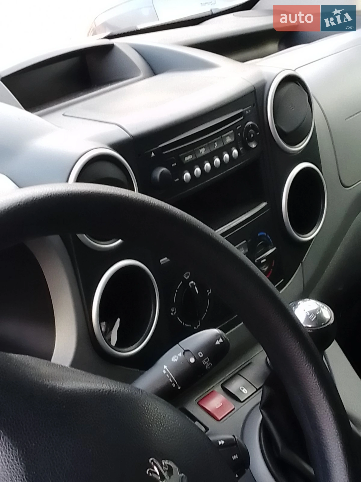 2015 Peugeot Partner - мініатюра 4