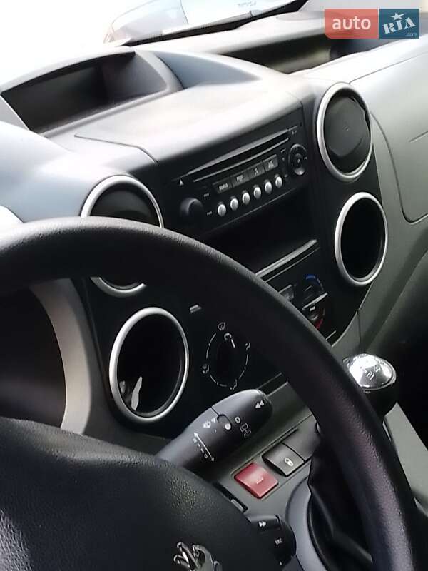 Минивэн Peugeot Partner 2015 в Львове фото 4 Минивэн Peugeot Partner 2015 в Львове