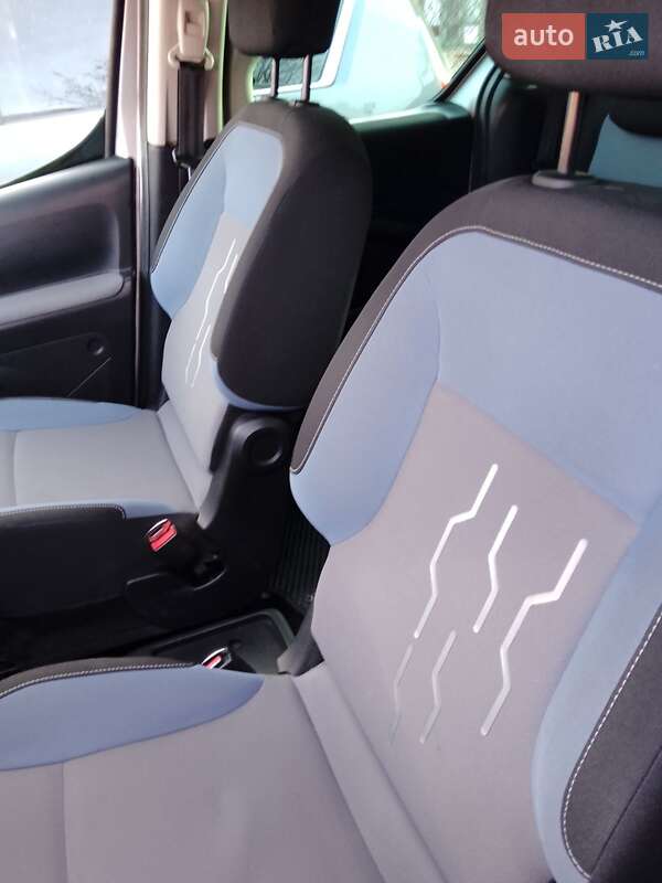 Минивэн Peugeot Partner 2015 в Львове фото 5 Минивэн Peugeot Partner 2015 в Львове