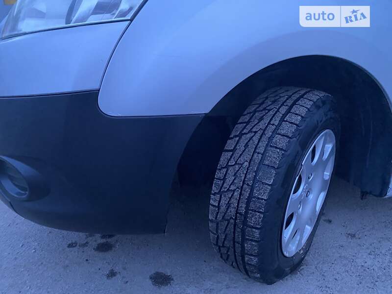 Вантажний фургон Peugeot Partner 2012 в Гадячі