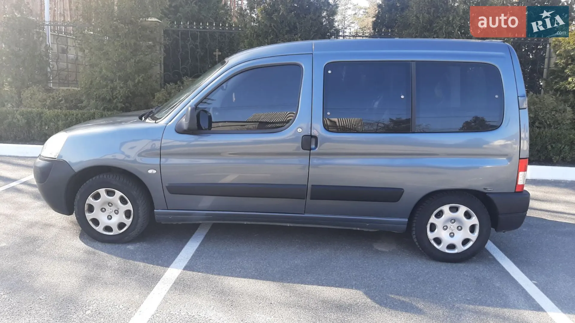 2011 Peugeot Partner - мініатюра 19